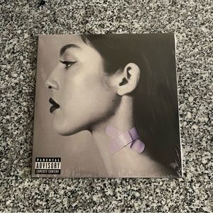 olivia rodrigo vampire vinyl